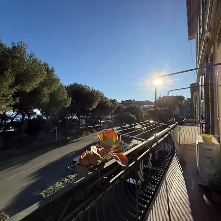 Apartment Casa Lungomare Arenzano